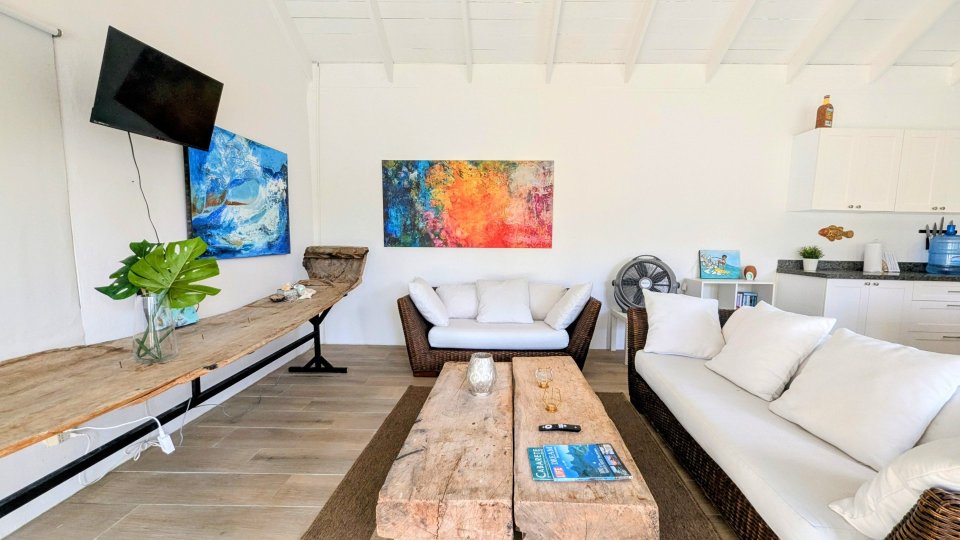 Relaxing Home w/ Private Pool - Close to Beach — photo 6