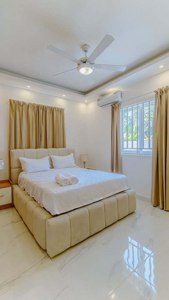 Condo 11-A Modern Executive Suite w/Pool Access — photo 6